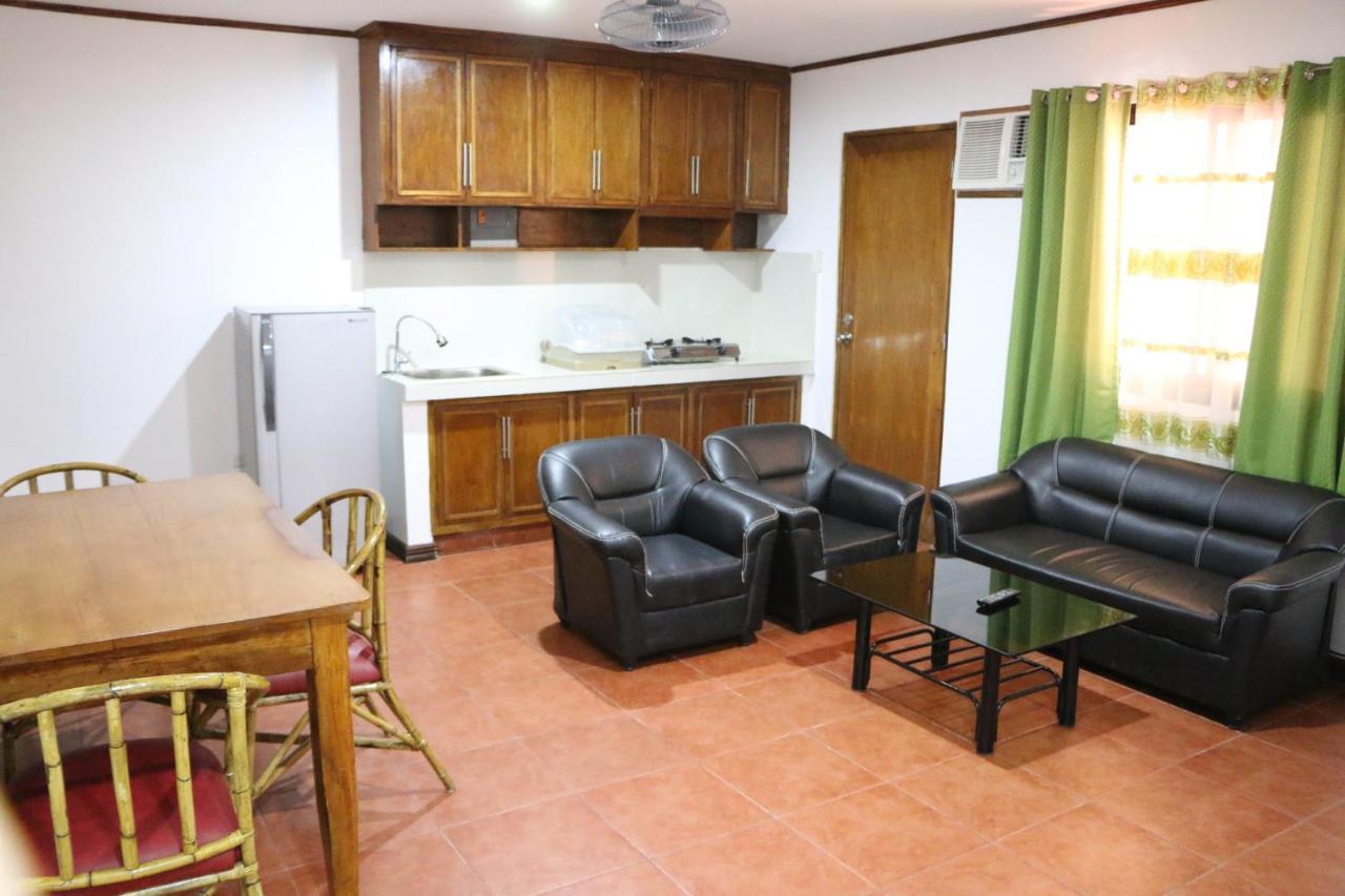 Badladz Staycation Condos Puerto Galera Exteriér fotografie