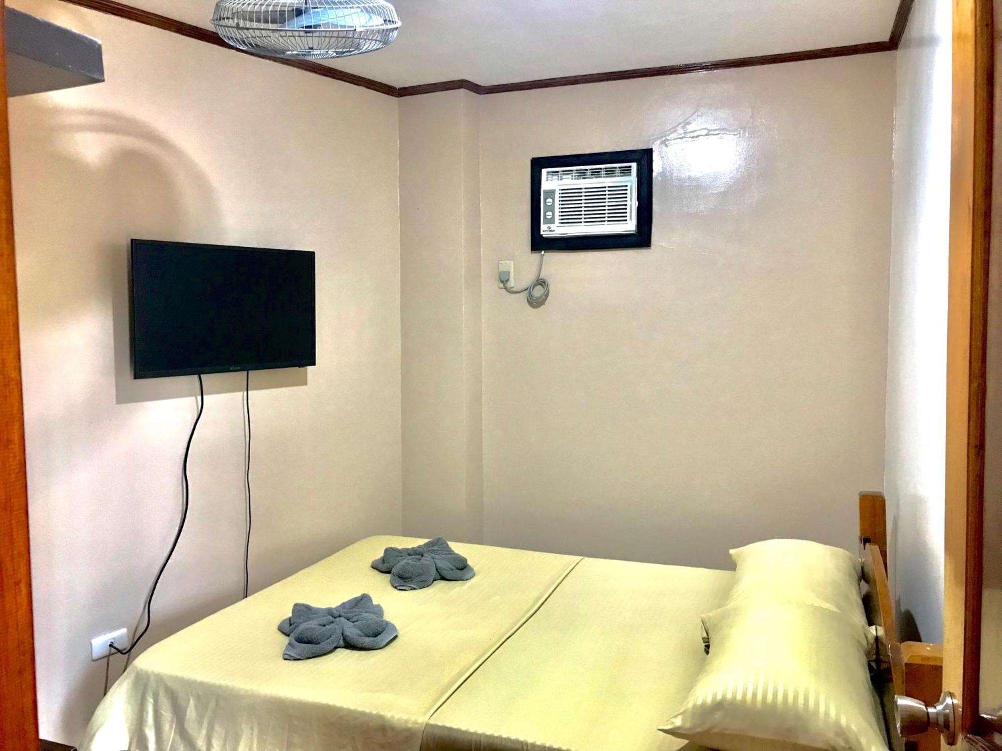 Badladz Staycation Condos Puerto Galera Exteriér fotografie