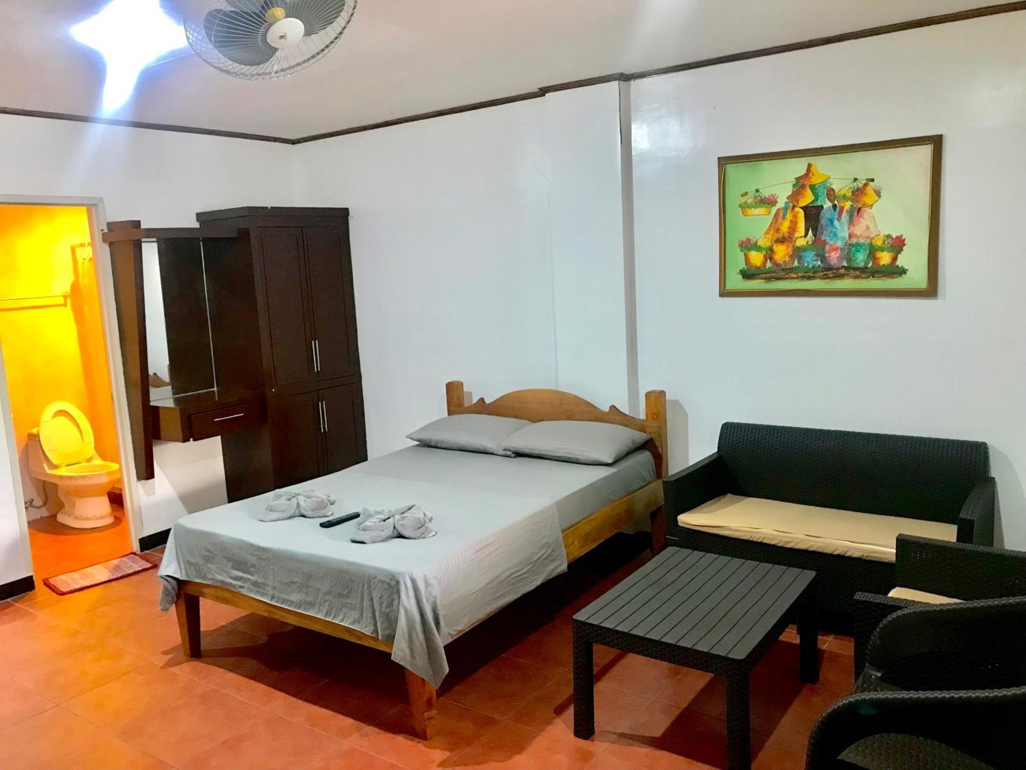 Badladz Staycation Condos Puerto Galera Exteriér fotografie