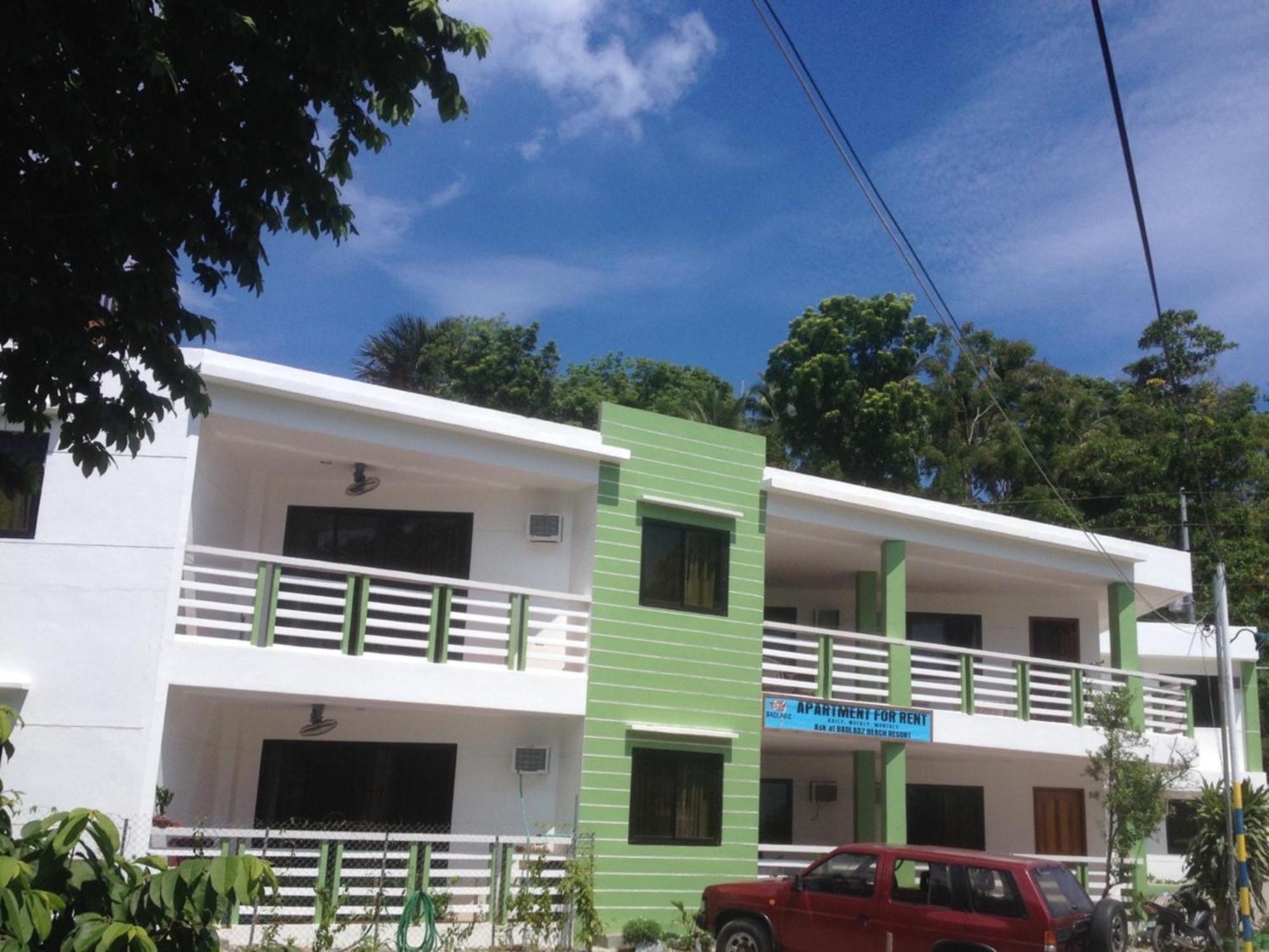 Badladz Staycation Condos Puerto Galera Exteriér fotografie